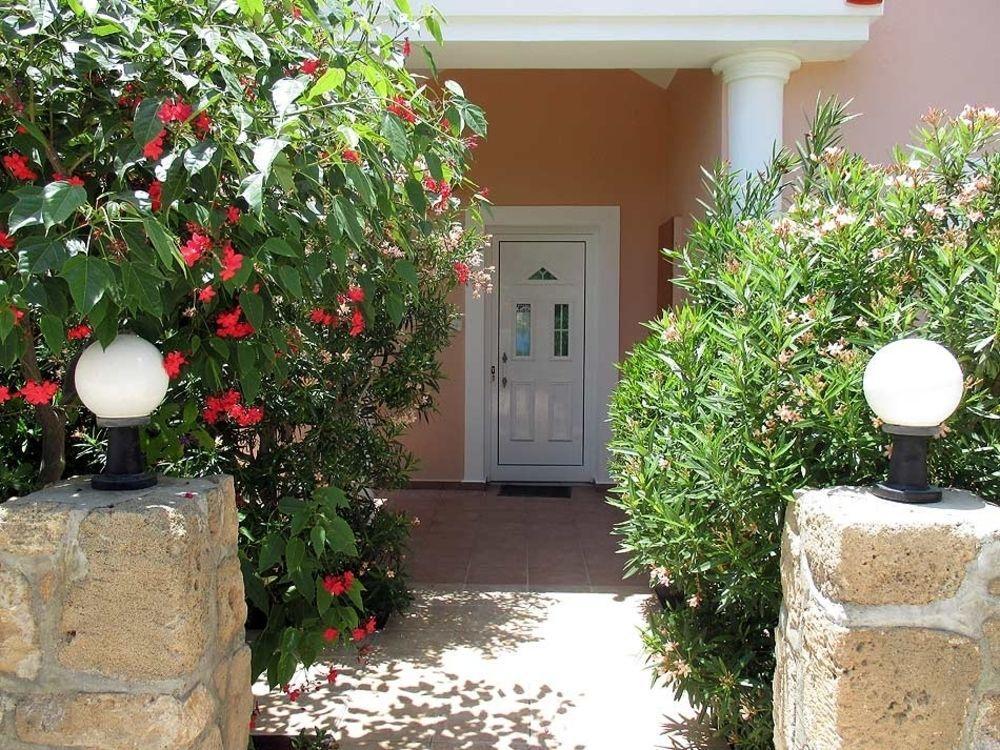 Rododafni Villas Klorakas Exterior foto