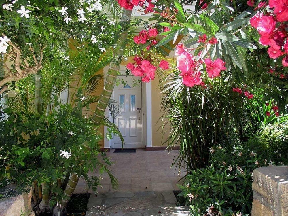 Rododafni Villas Klorakas Exterior foto