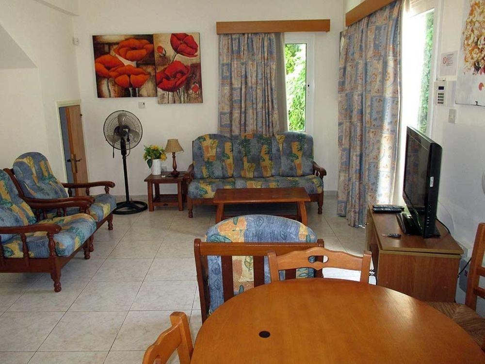 Rododafni Villas Klorakas Exterior foto